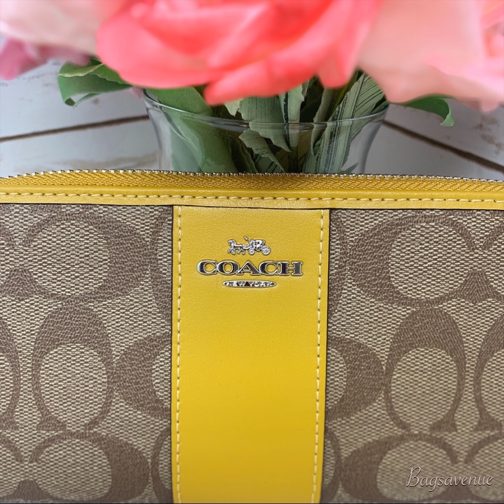 Coach signature zip wallet khaki flax pvc leather - Picture 2 of 6